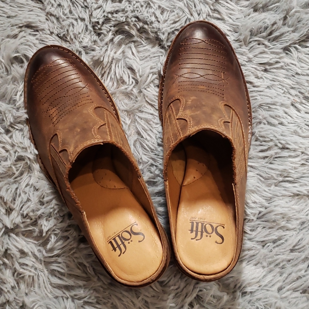 Western style clogs